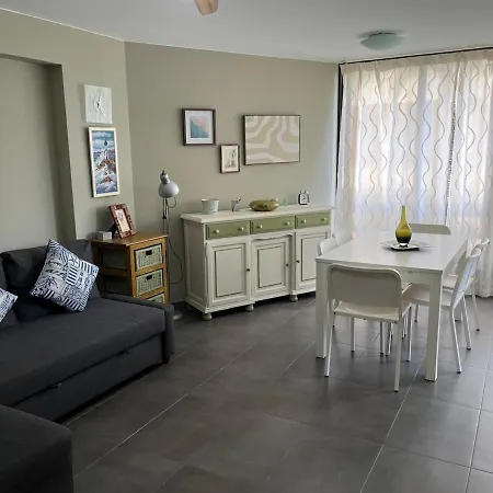Neptuno Playa De San Juan Pool, Parking, Wifi Apartman